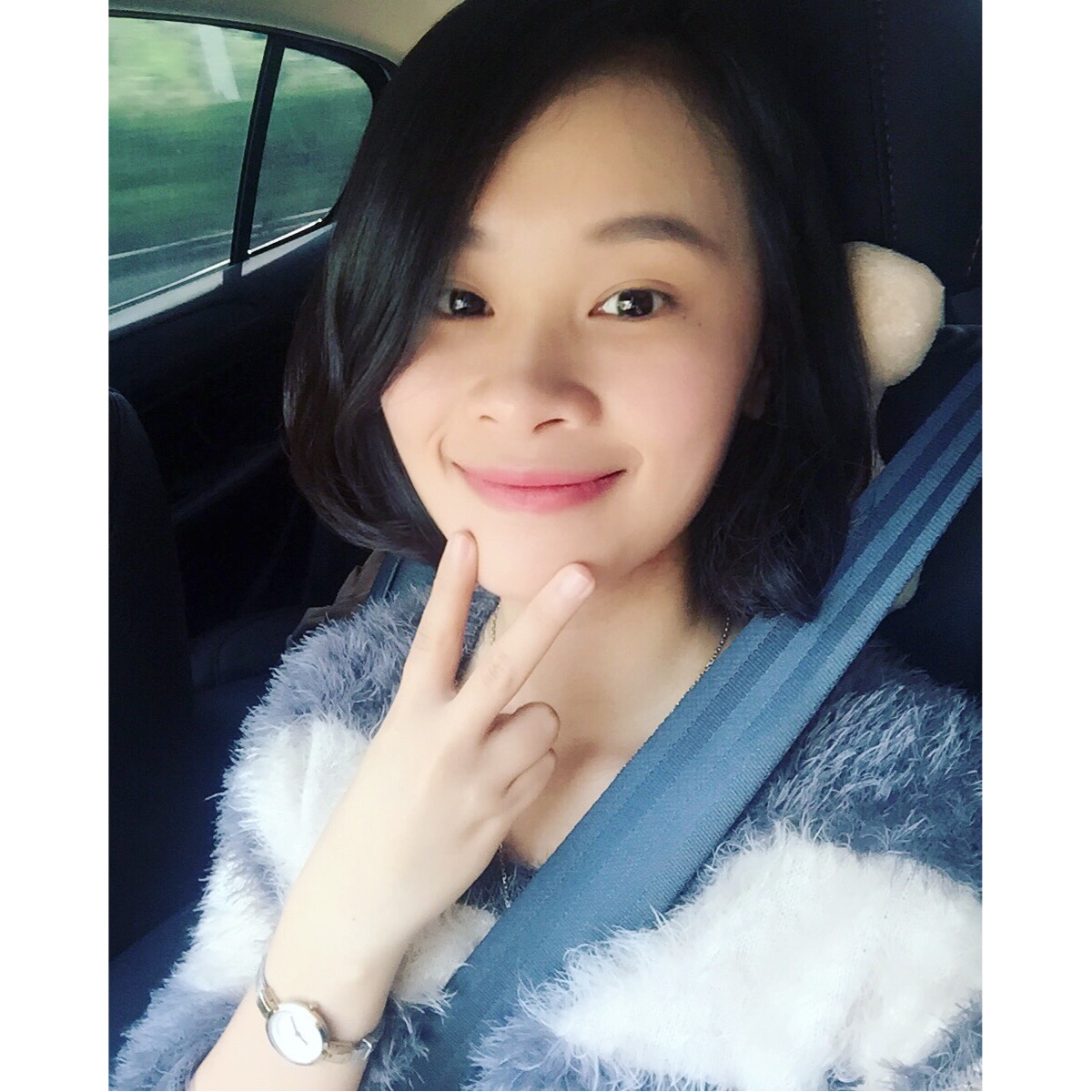嗯余珊