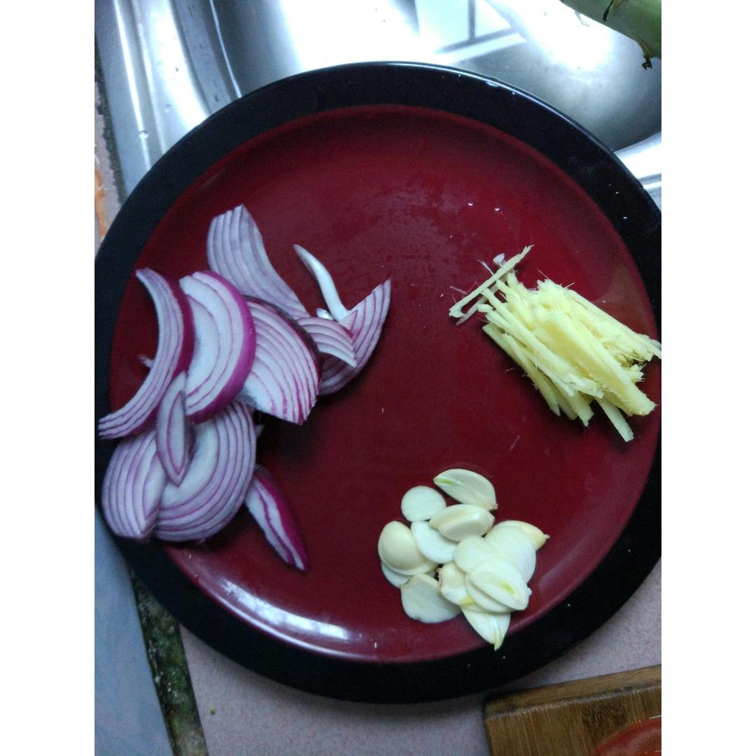 来试试这碗不一样的番茄蛋花汤，也试试不抱怨I小羽私厨