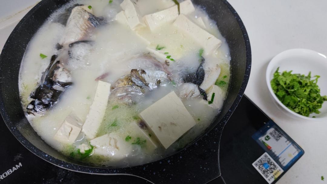 鱼头豆腐汤