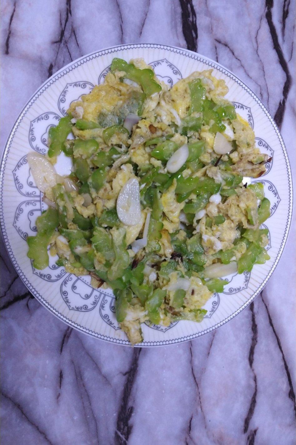 苦瓜炒鸡蛋