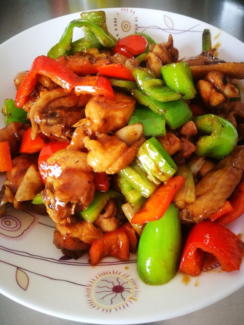 〈生炒鸡腿〉，值得一试。欣小厨 😉