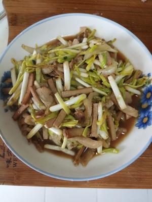 蒜黄白菜炒肉丝的做法 步骤4