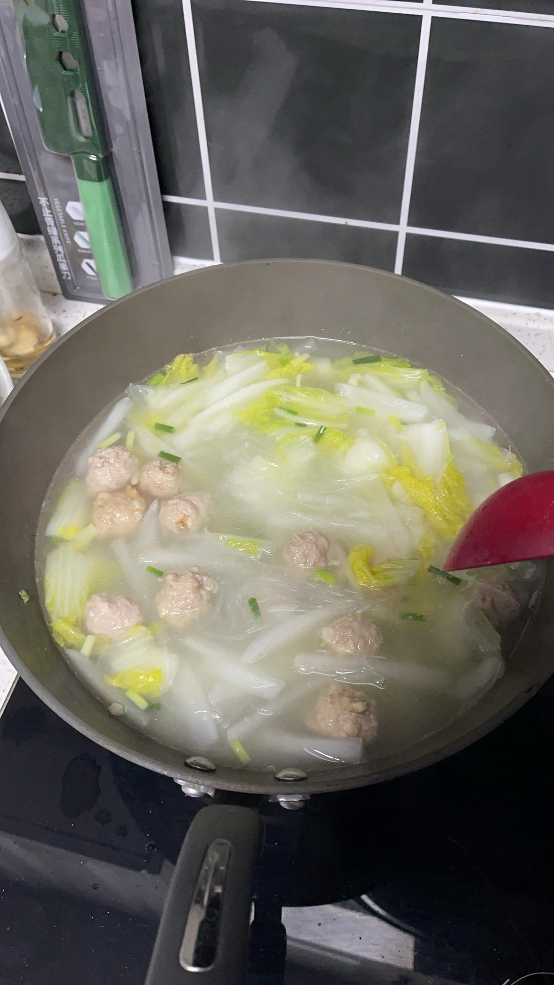 一品全家福（萝卜白菜粉丝蛋饺煲）