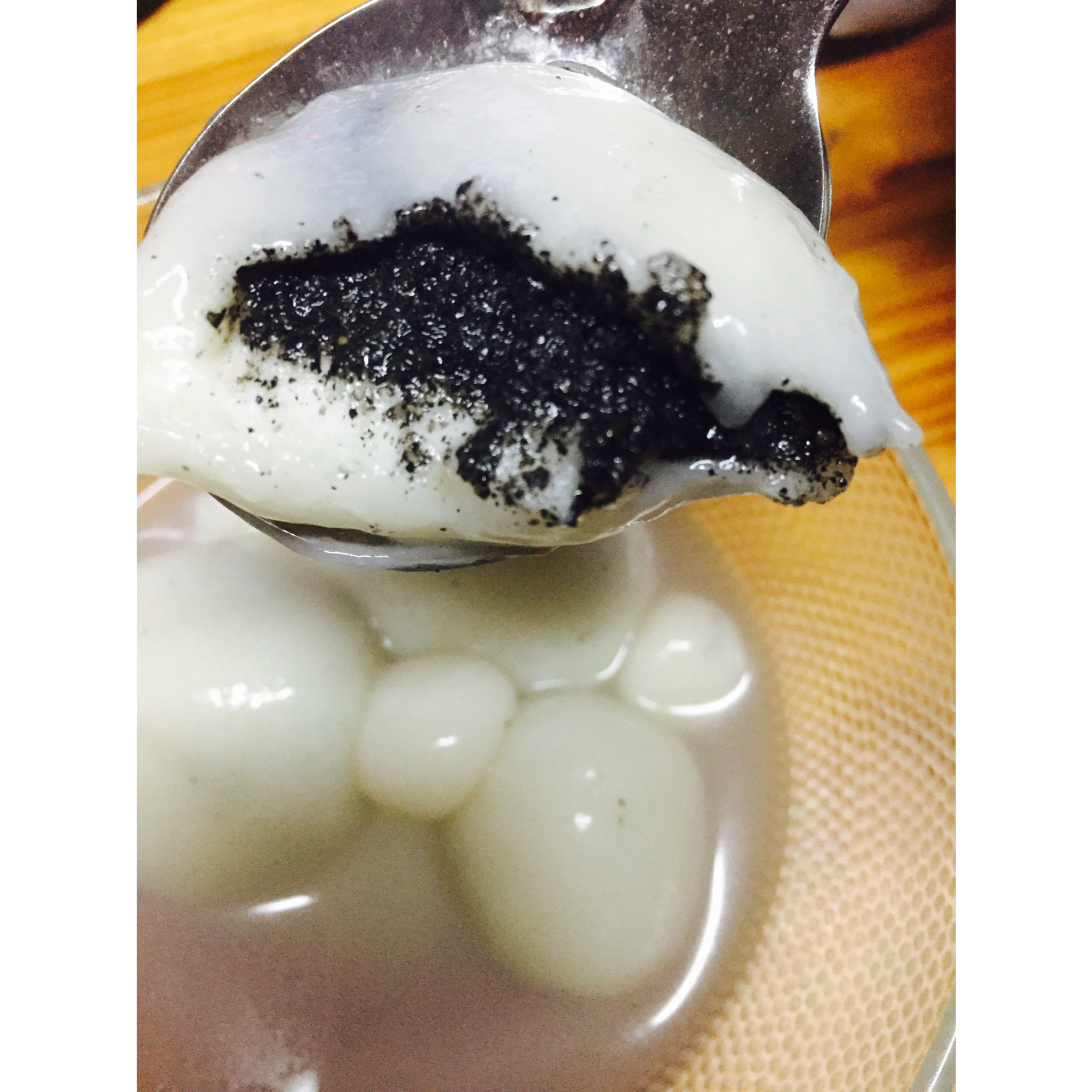 黑芝麻水磨汤圆