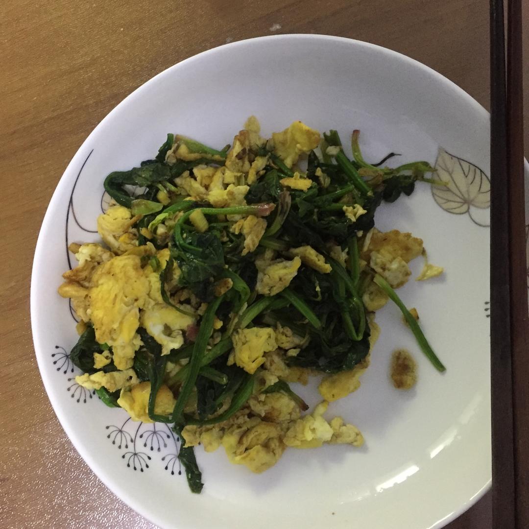菠菜炒鸡蛋