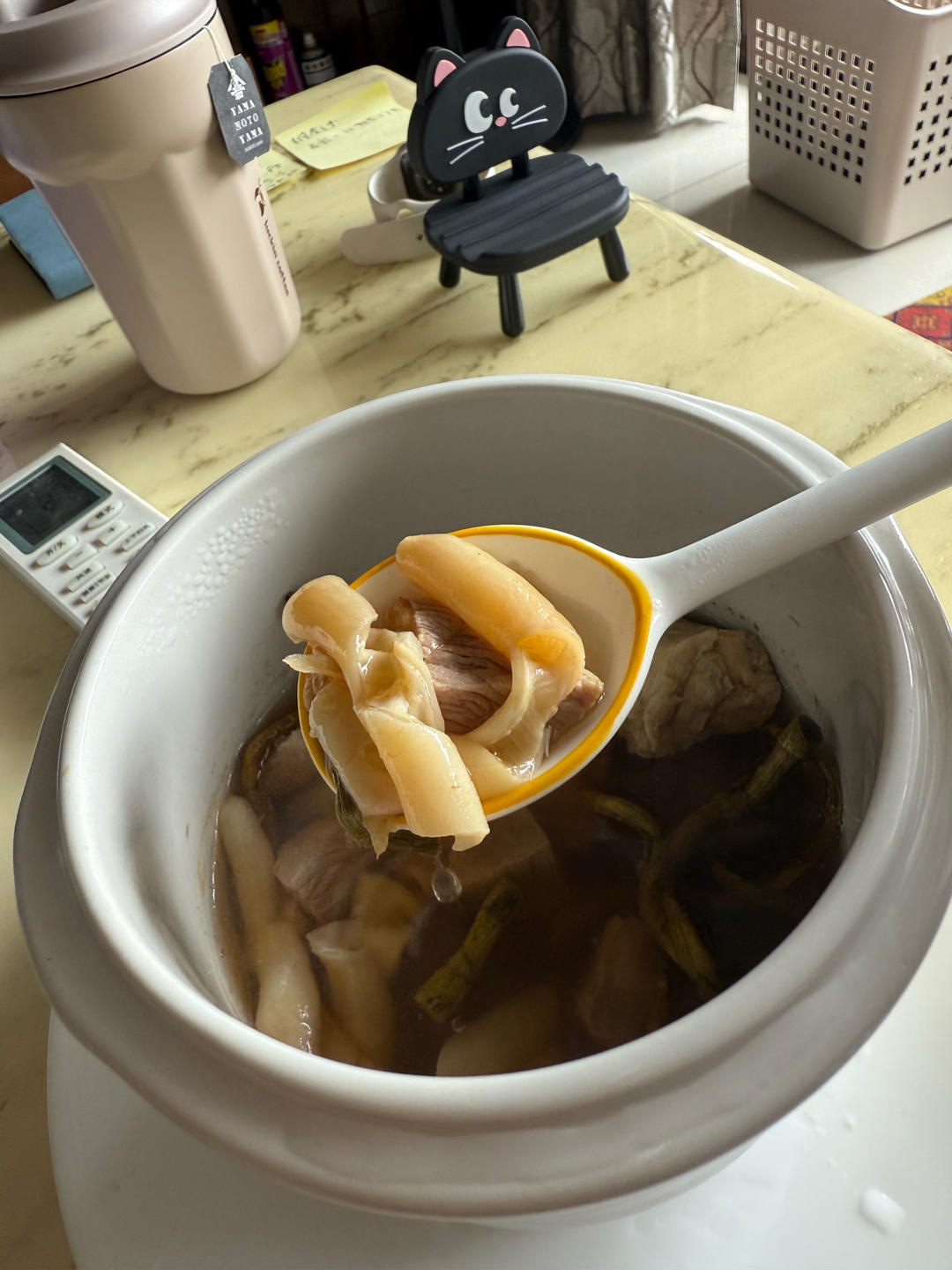 花旗参石斛炖花胶瘦肉汤