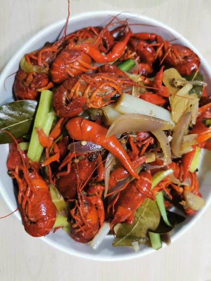 十三香小龙虾【曼食慢语】