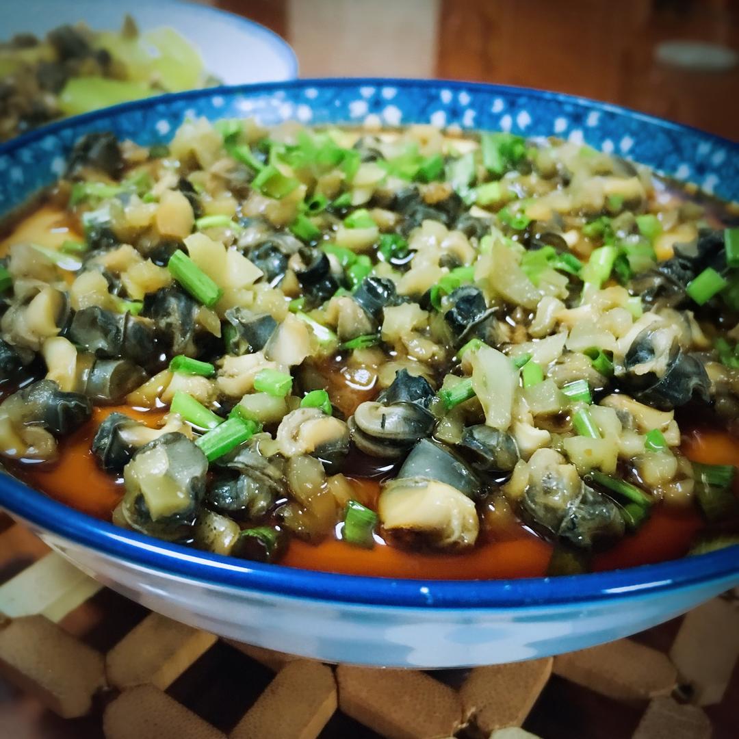 榨菜螺蛳肉炖蛋