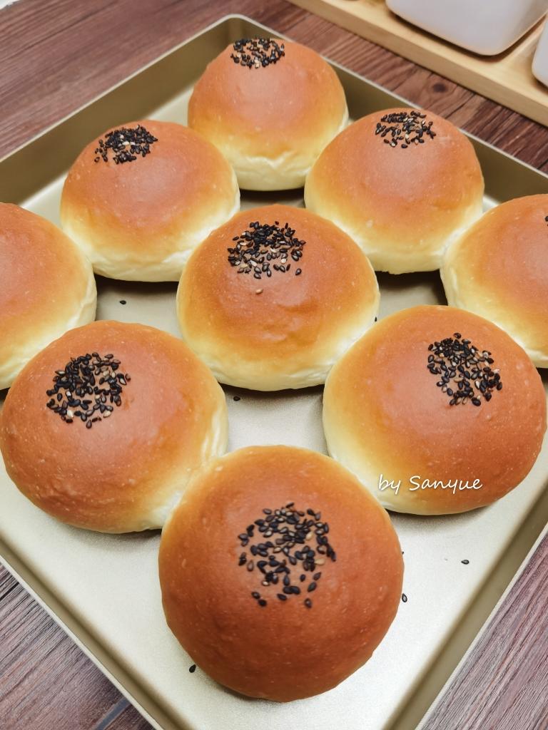 烤豆沙包 餐包 上学早餐 附细节视频详解的做法