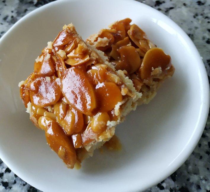 酥脆焦糖杏仁排