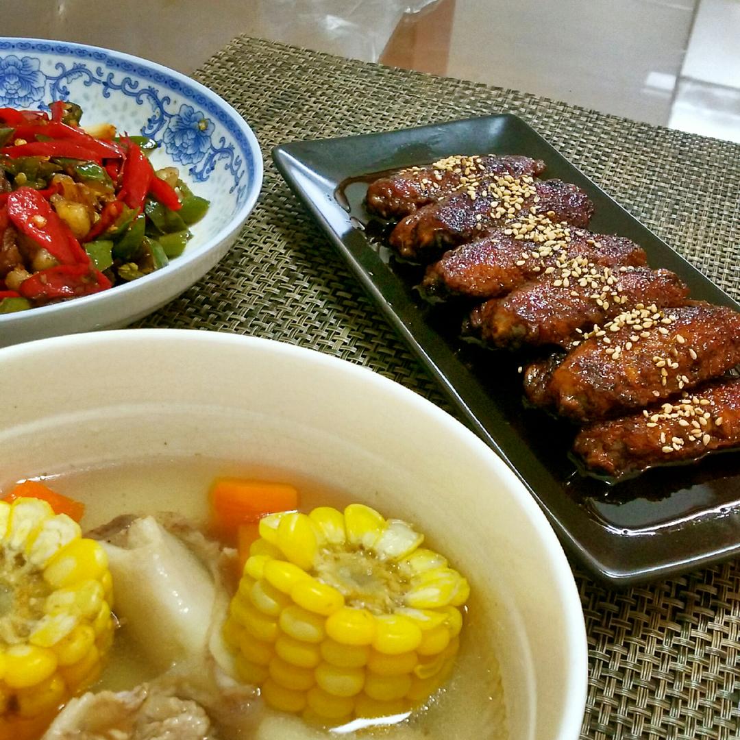 拆骨肉炒辣椒