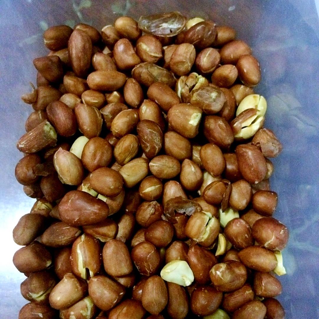 冷血蕃茄做的烤箱花生米十分钟烤出香脆花生米