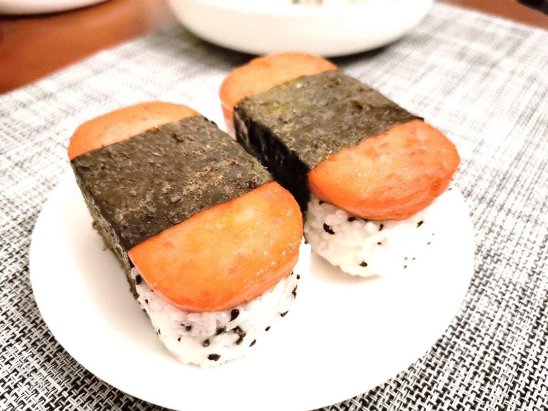 有家鲜厨房：午餐肉饭团