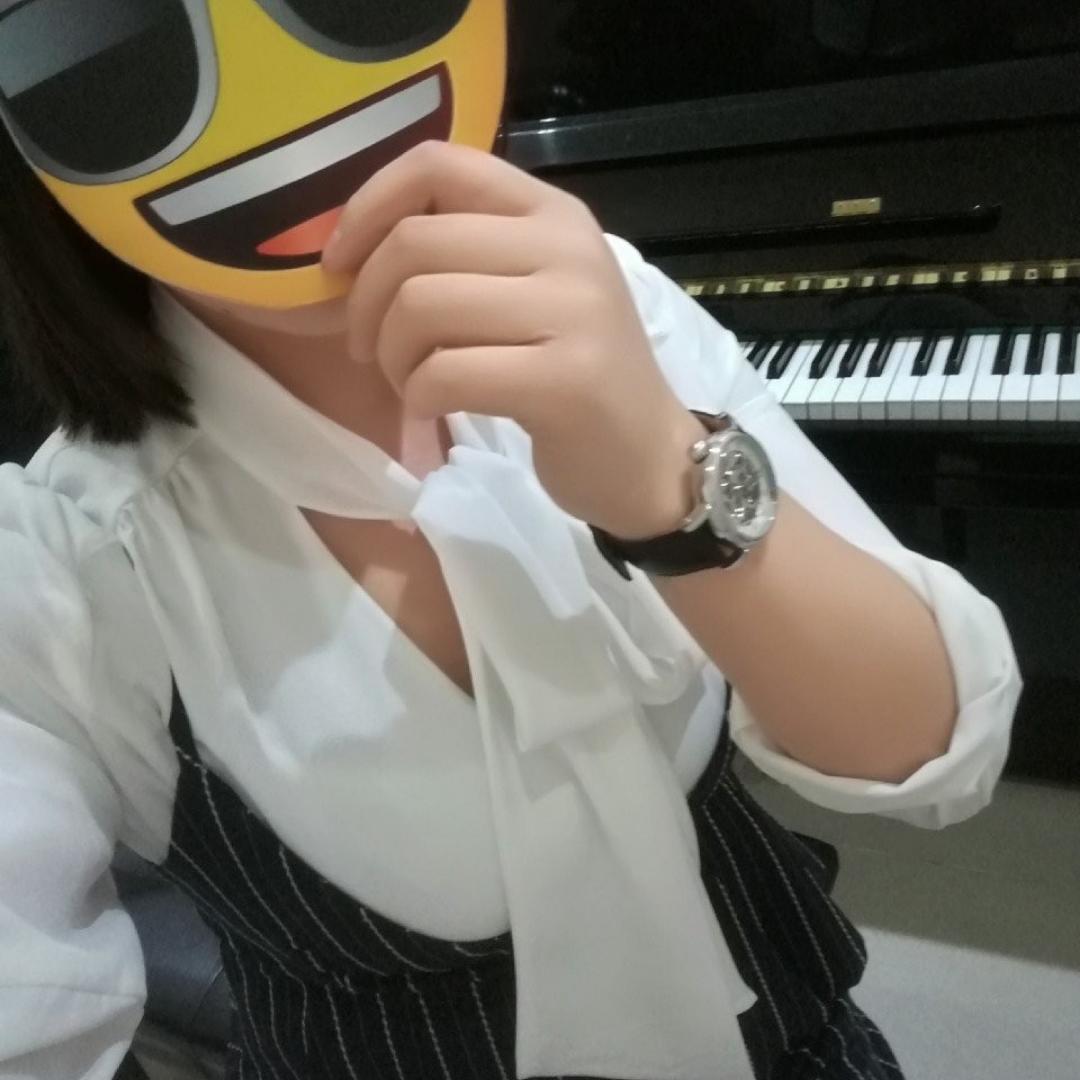 Anna_会跳舞的蓝精灵