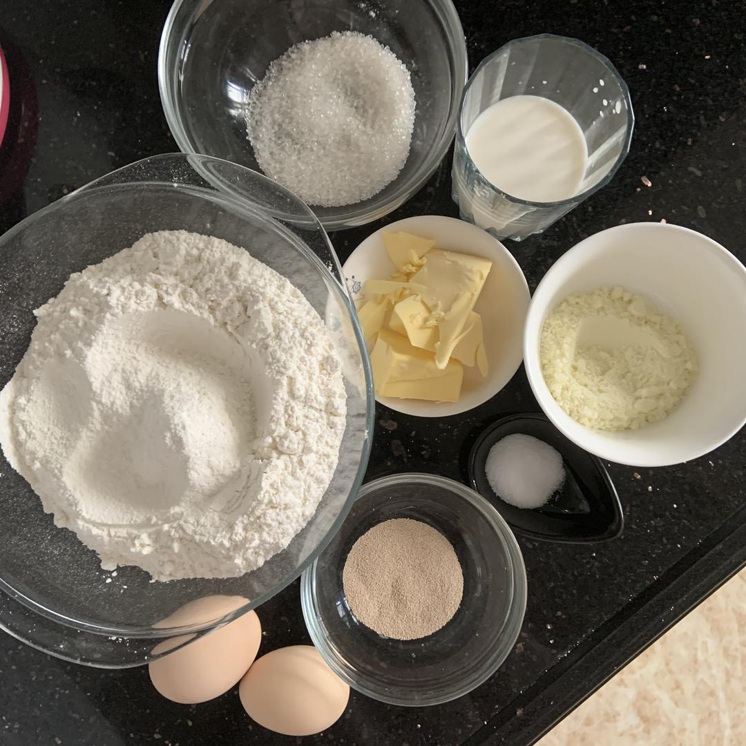 纯奶手撕吐司的做法 步骤1