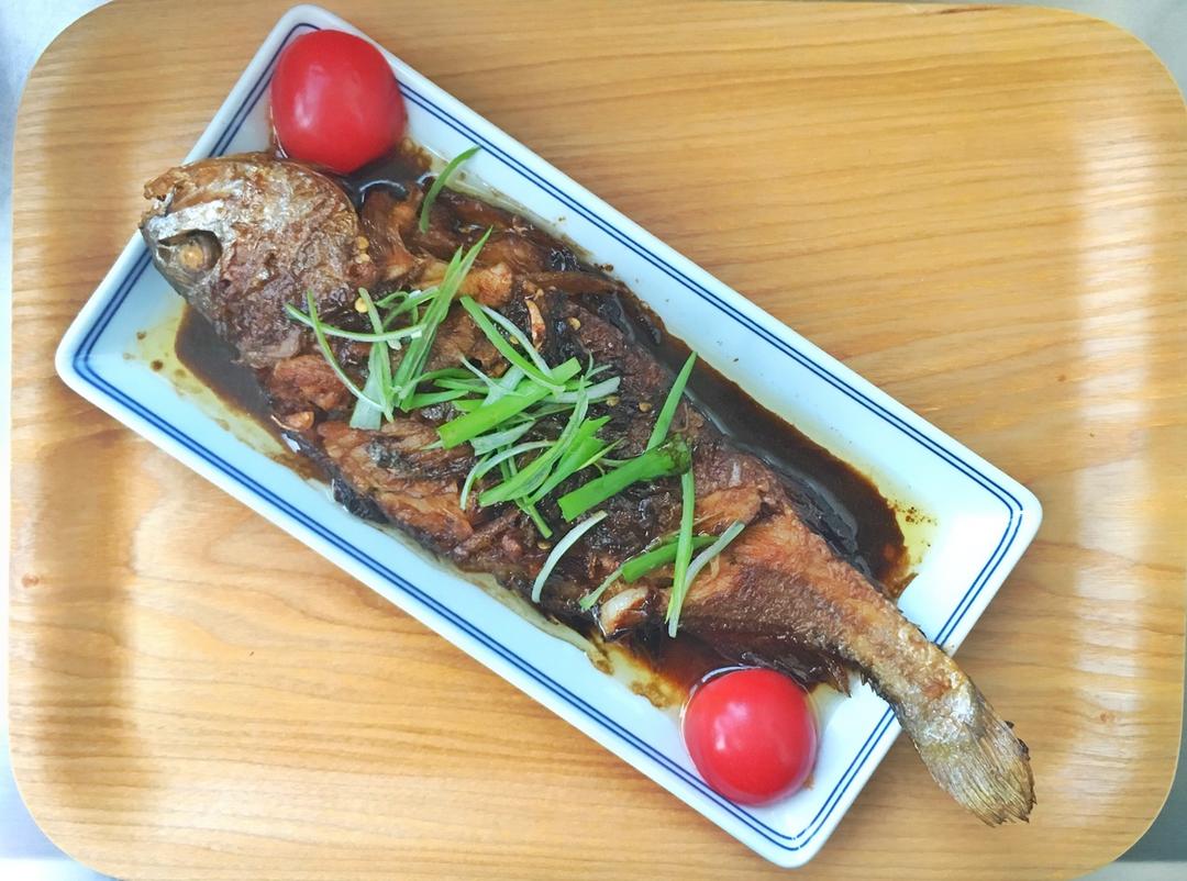 红烧黄鱼—鱼皮不破的小窍门