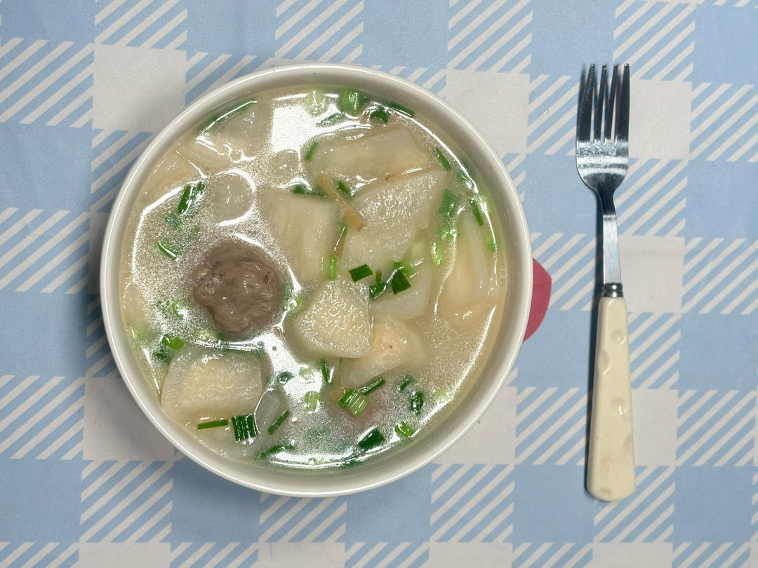 牛肉丸子萝卜汤，简单易做的鲜美味道