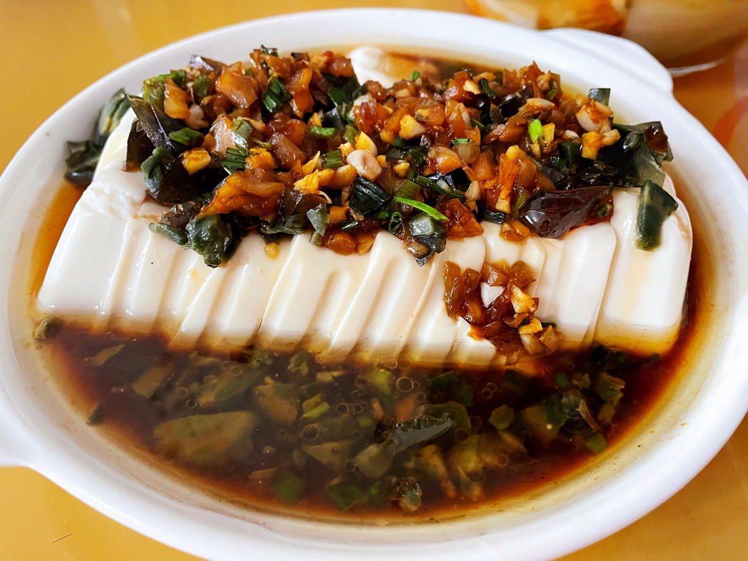皮蛋拌豆腐