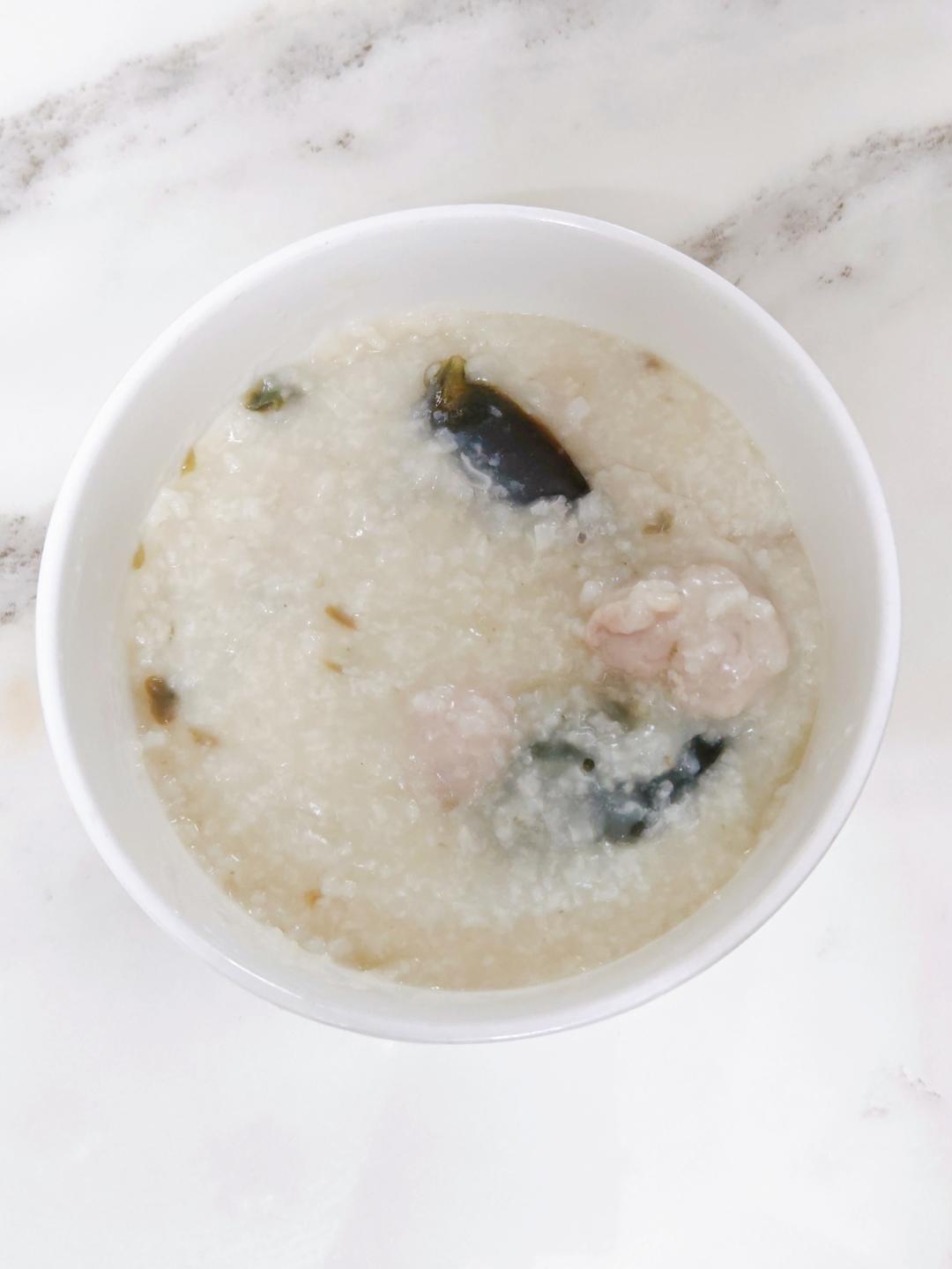 妈妈👩教我做的皮蛋瘦肉粥🥣简单快捷美味😋