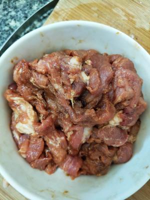 扁豆炒肉的做法 步骤1