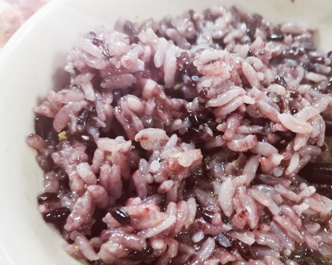 鸡油紫米饭的做法