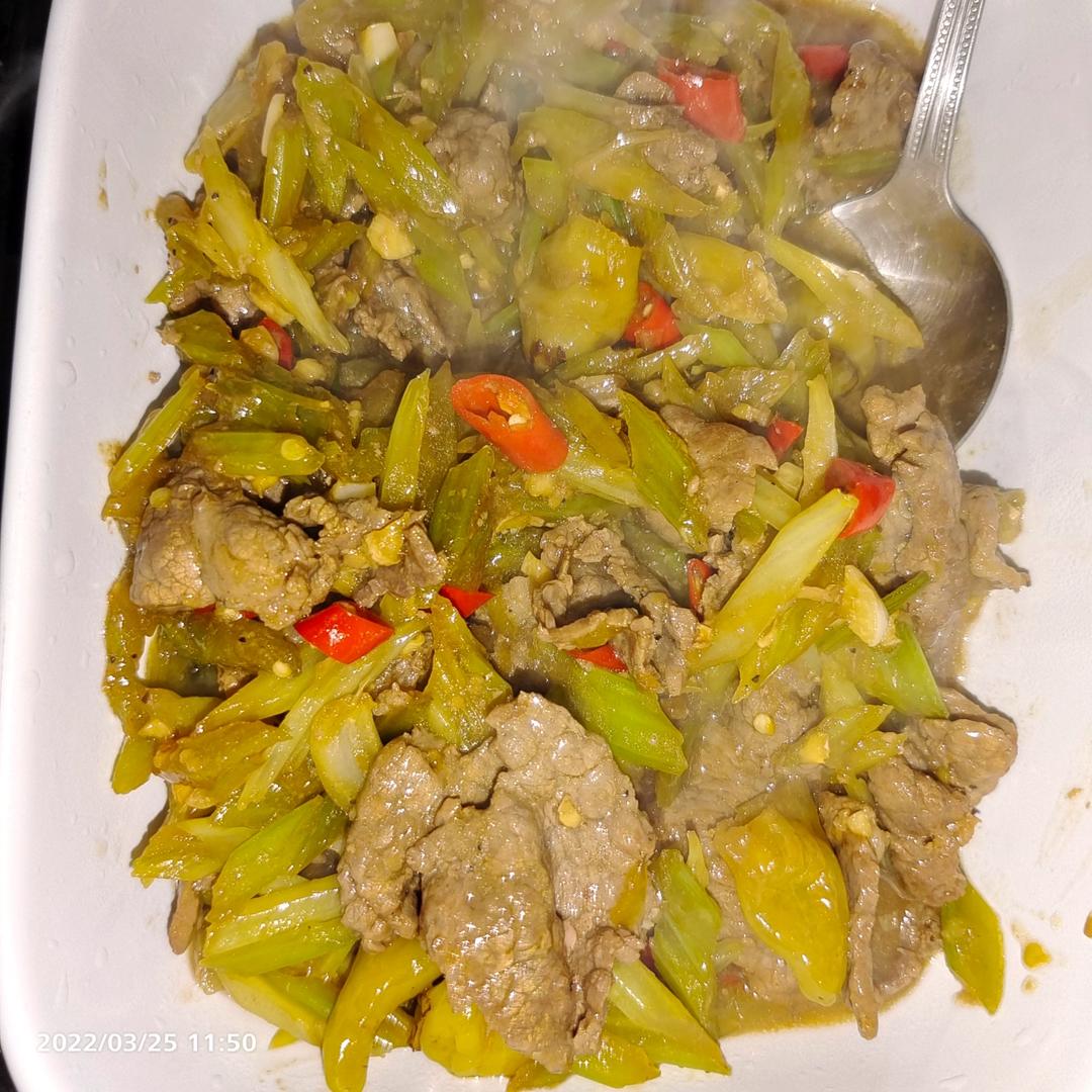 ㊙️家常菜‼️芹菜小炒牛肉‼️牛肉超级嫩滑哟