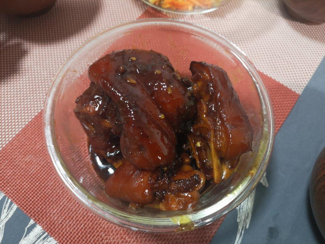 美味的家常菜：红烧猪蹄