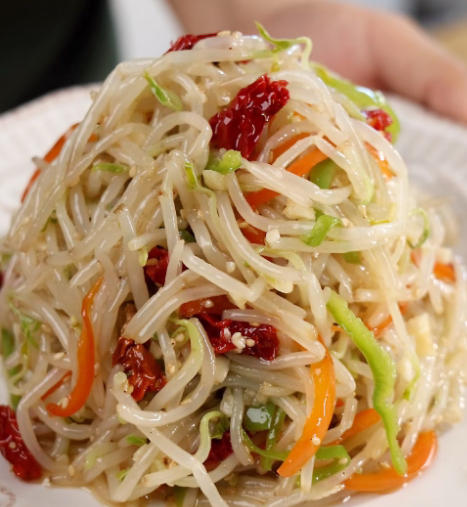 炝拌绿豆芽的做法