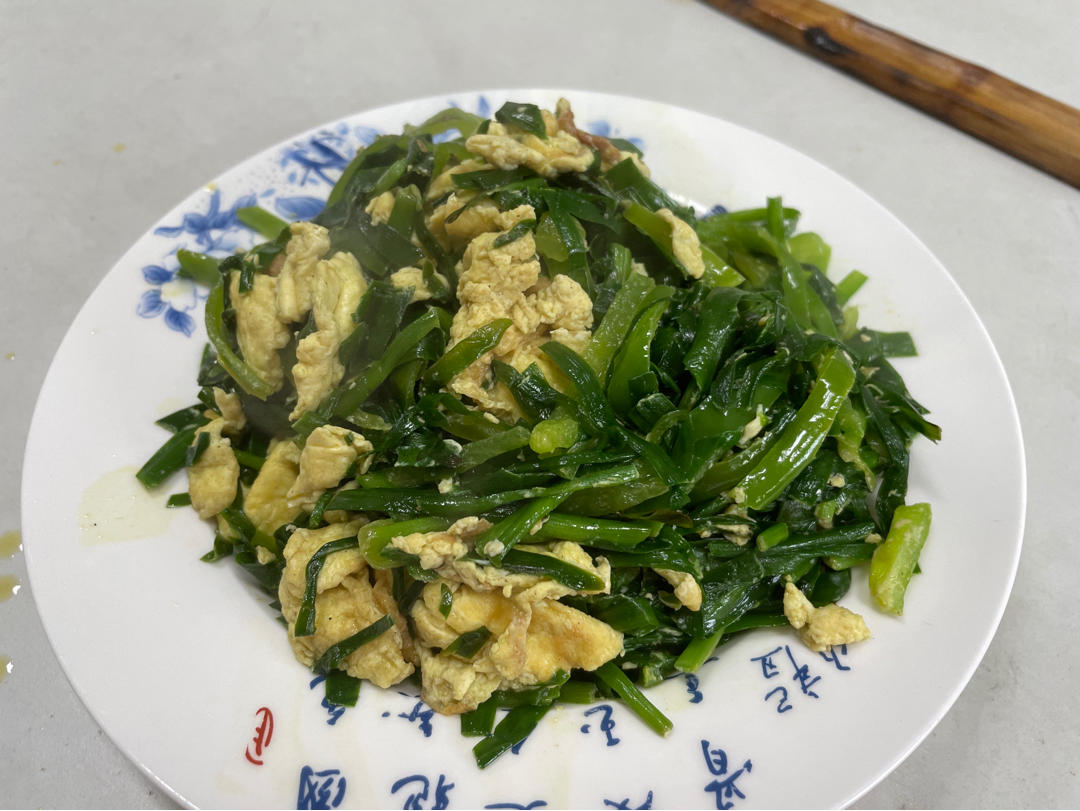 韭菜炒鸡蛋——三分钟快手下饭菜 掌握火候的秘诀