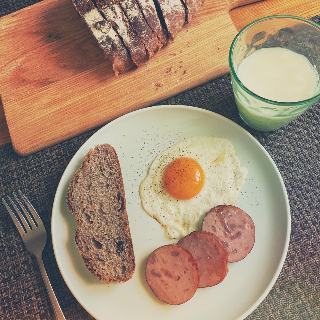 全麦蔓越莓核桃软欧包