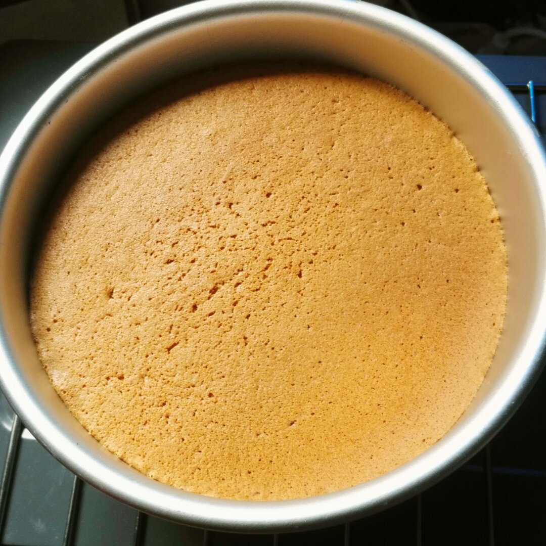 烤箱做蛋糕（戚风蛋糕的做法）