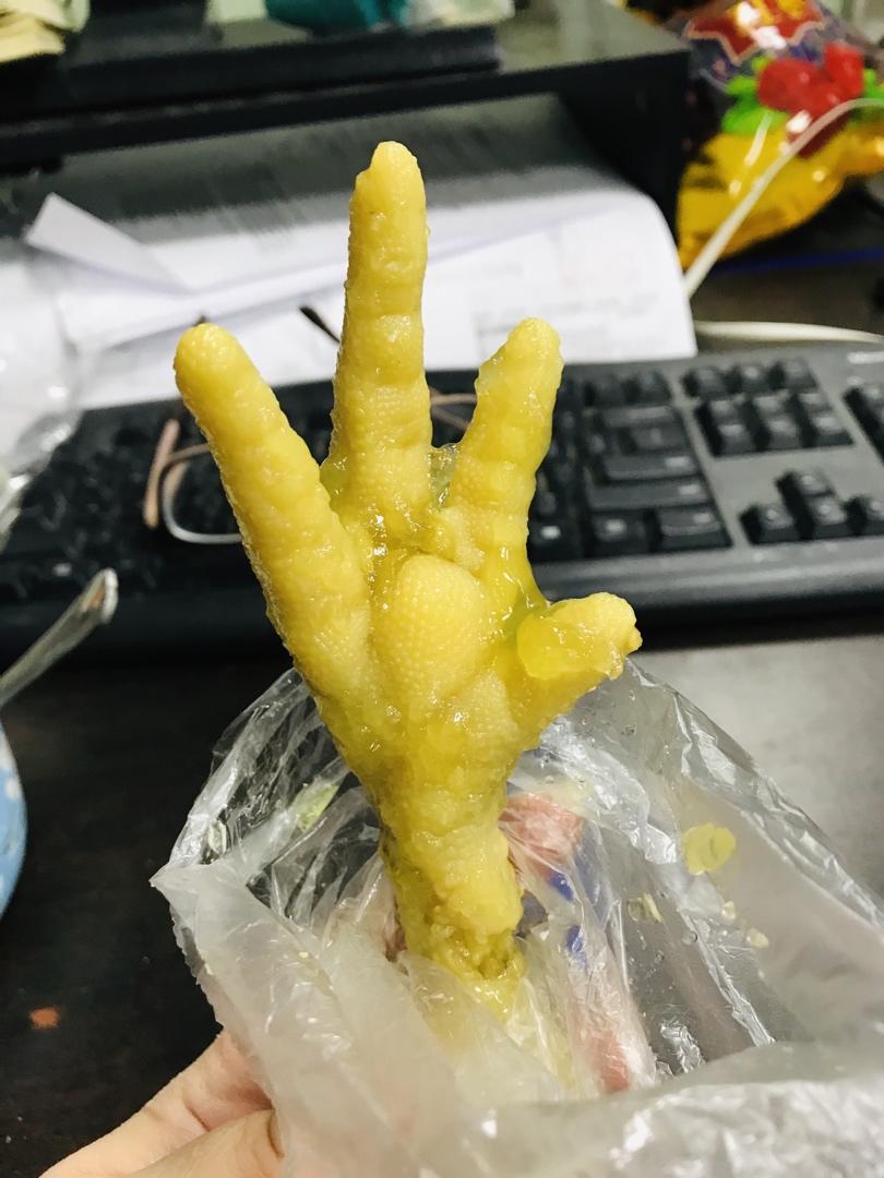 停不下来的秘制凉拌鸡爪