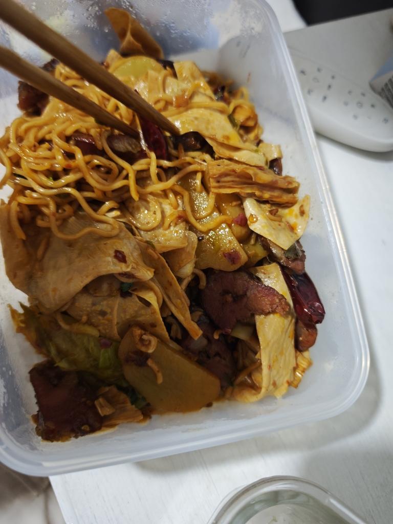 厨师长教你：“麻辣香锅”的正宗做法，看得口水直流 ！