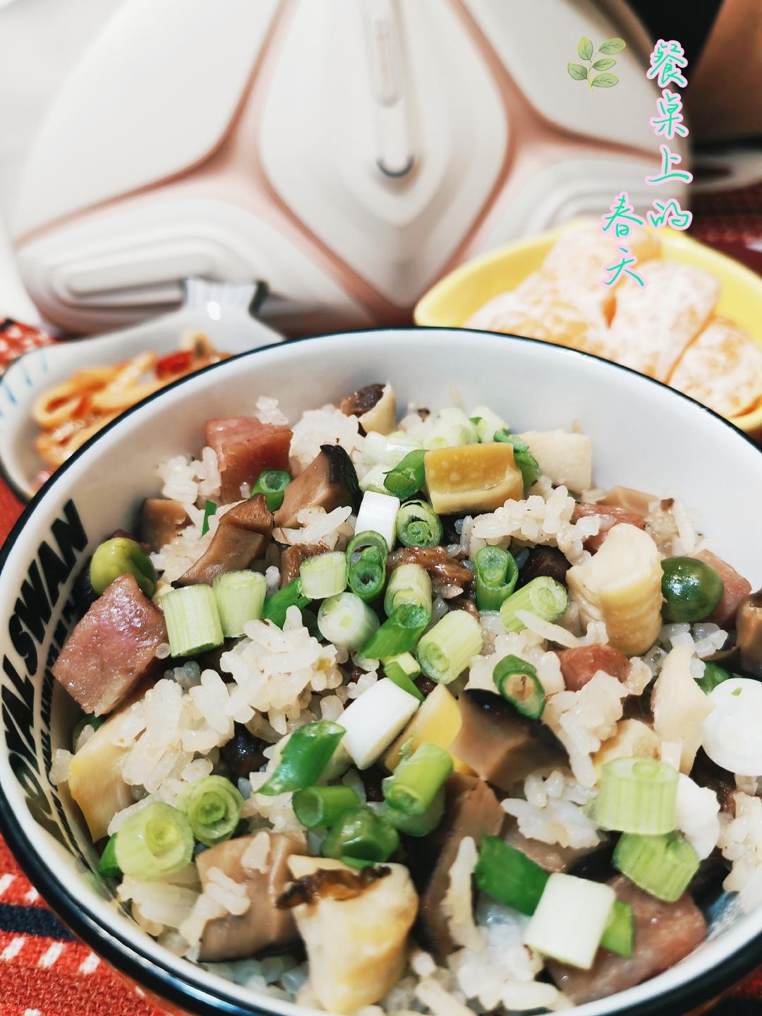 干饭人的春天｜春笋腊味豌豆饭