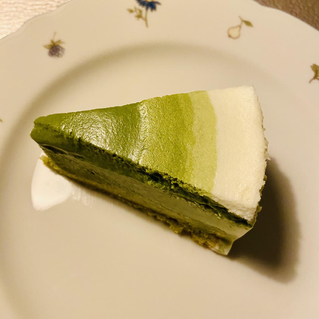 渐变抹茶慕斯蛋糕：我Amanda带着既美又作的抹茶甜点又来了！【曼食慢语】