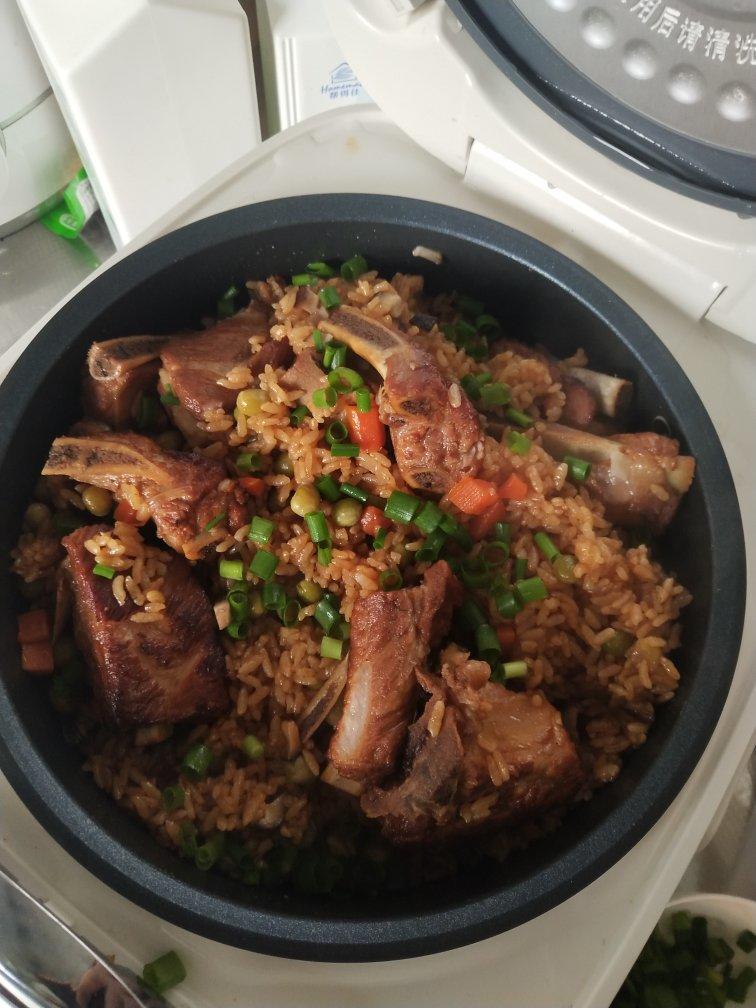 【排骨焖饭】