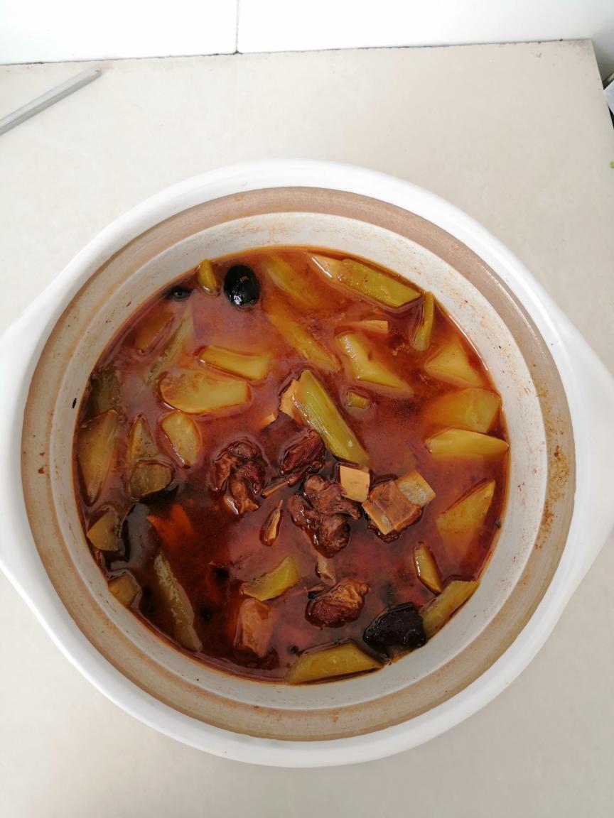 羊排炖莴苣的做法