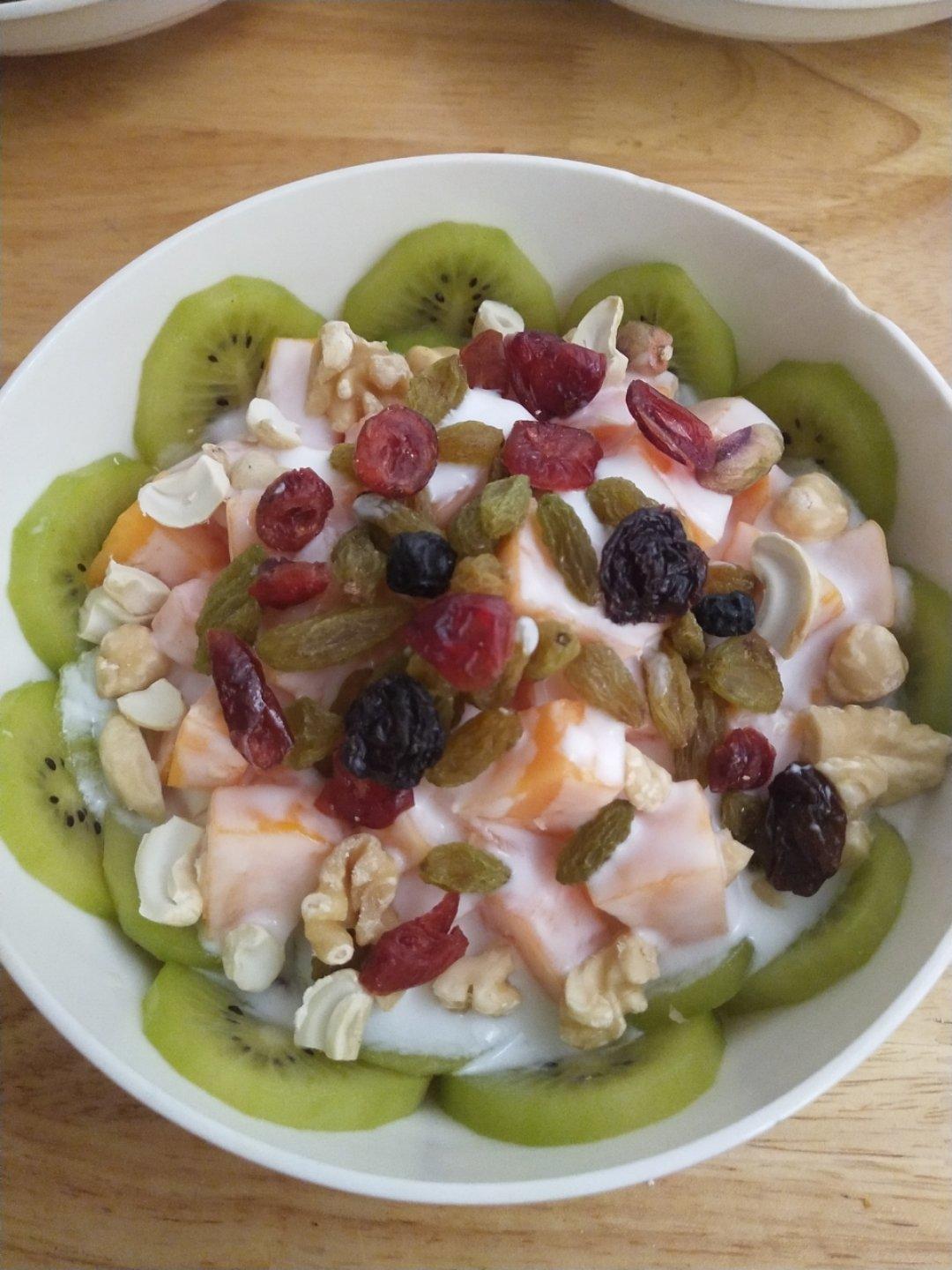 酸奶水果沙拉