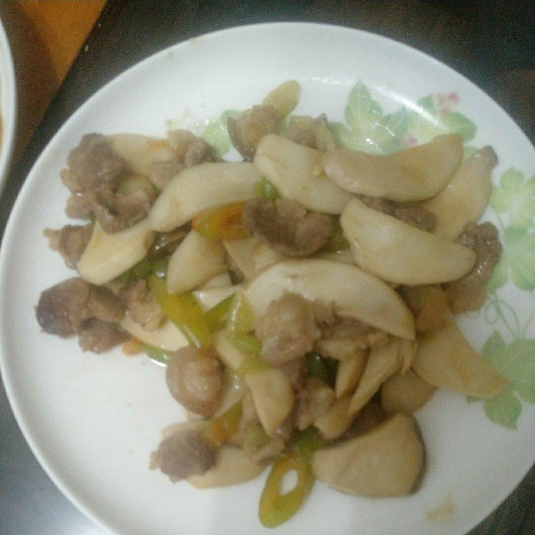 杏鲍菇炒肉片