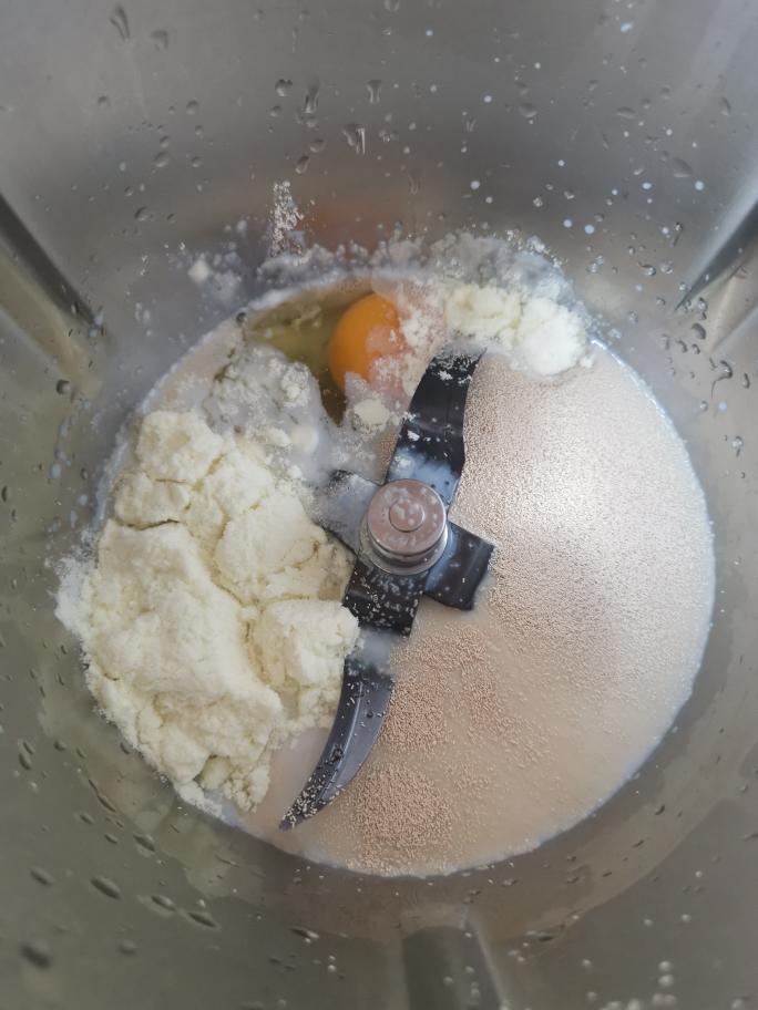 纯奶手撕吐司的做法 步骤1