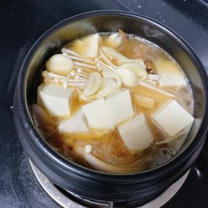 【韩式大酱汤】味道正宗，在家也能吃韩餐的做法 步骤4