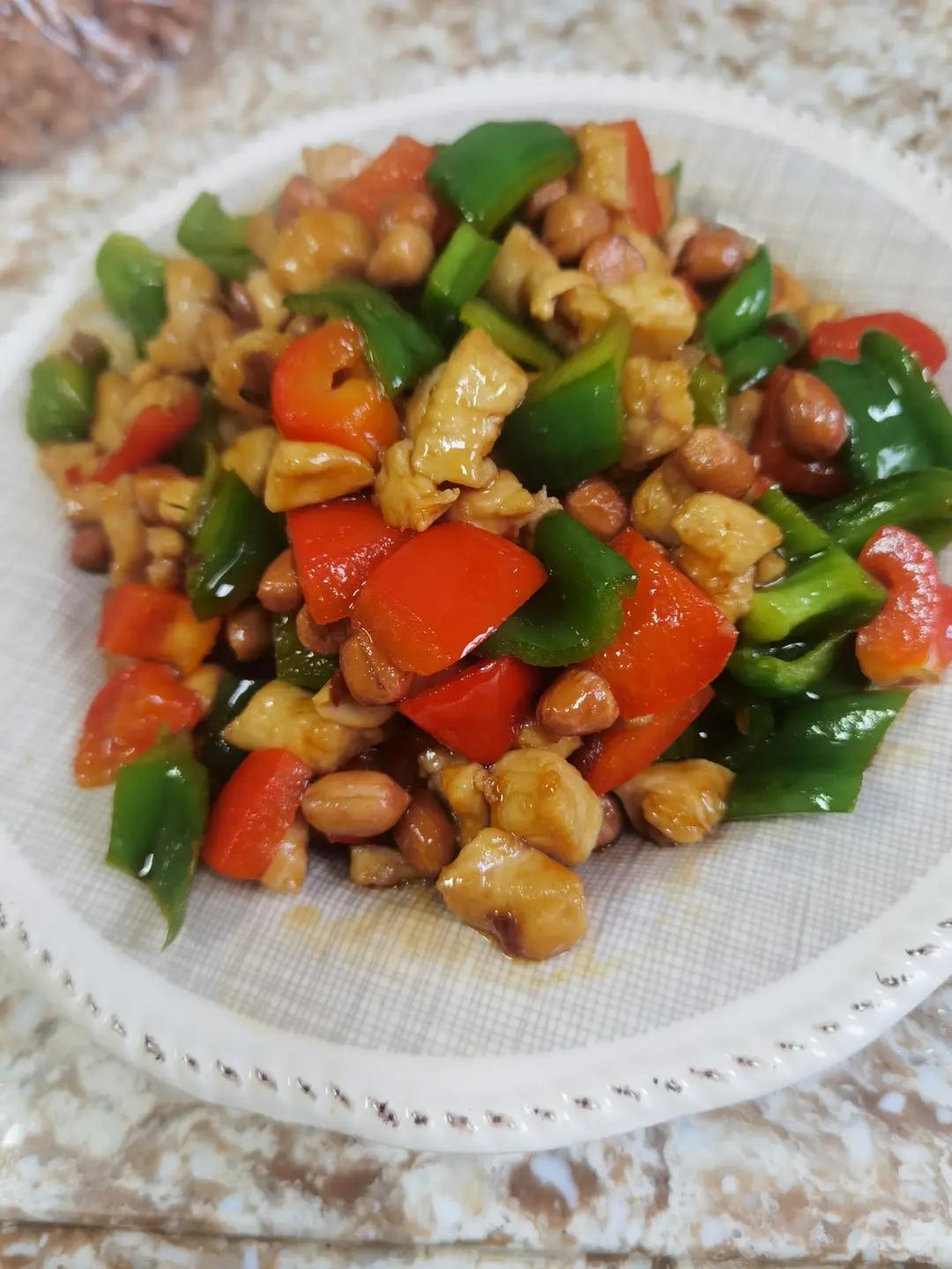 超级下饭   甜椒炒鸡丁       青椒炒鸡丁鸡胸脯