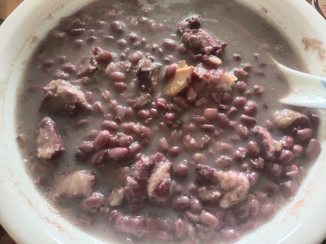 零厨艺也能上手的祛湿红豆扇骨汤