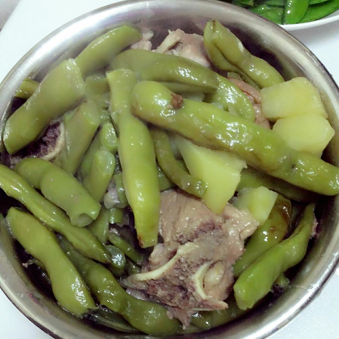 正宗排骨豆角土豆