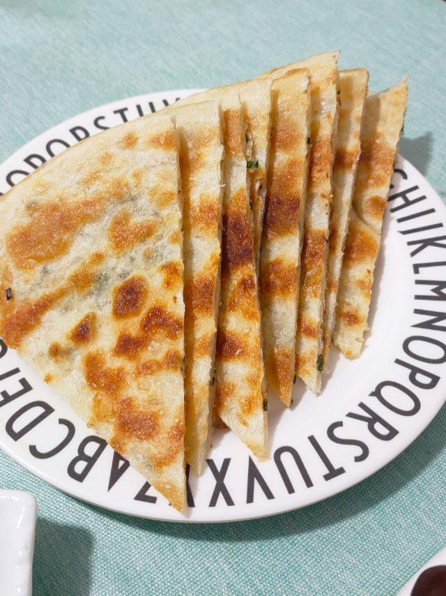 香酥芝麻葱油饼 外酥里软层次多 附细节视频详解