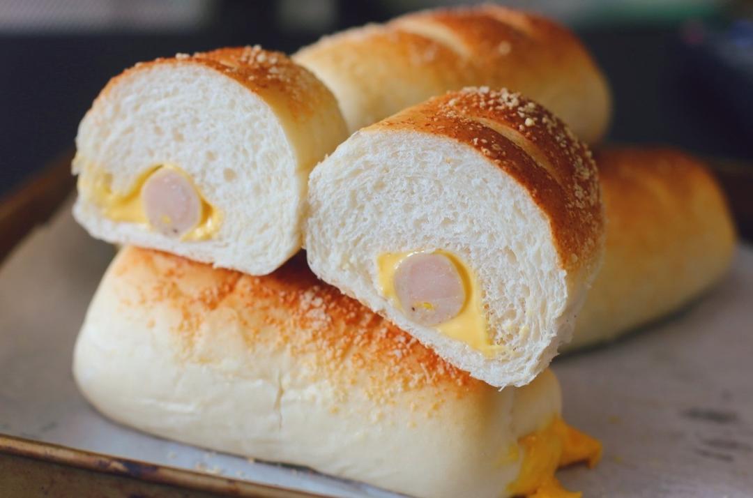 一口芝士脆肠包