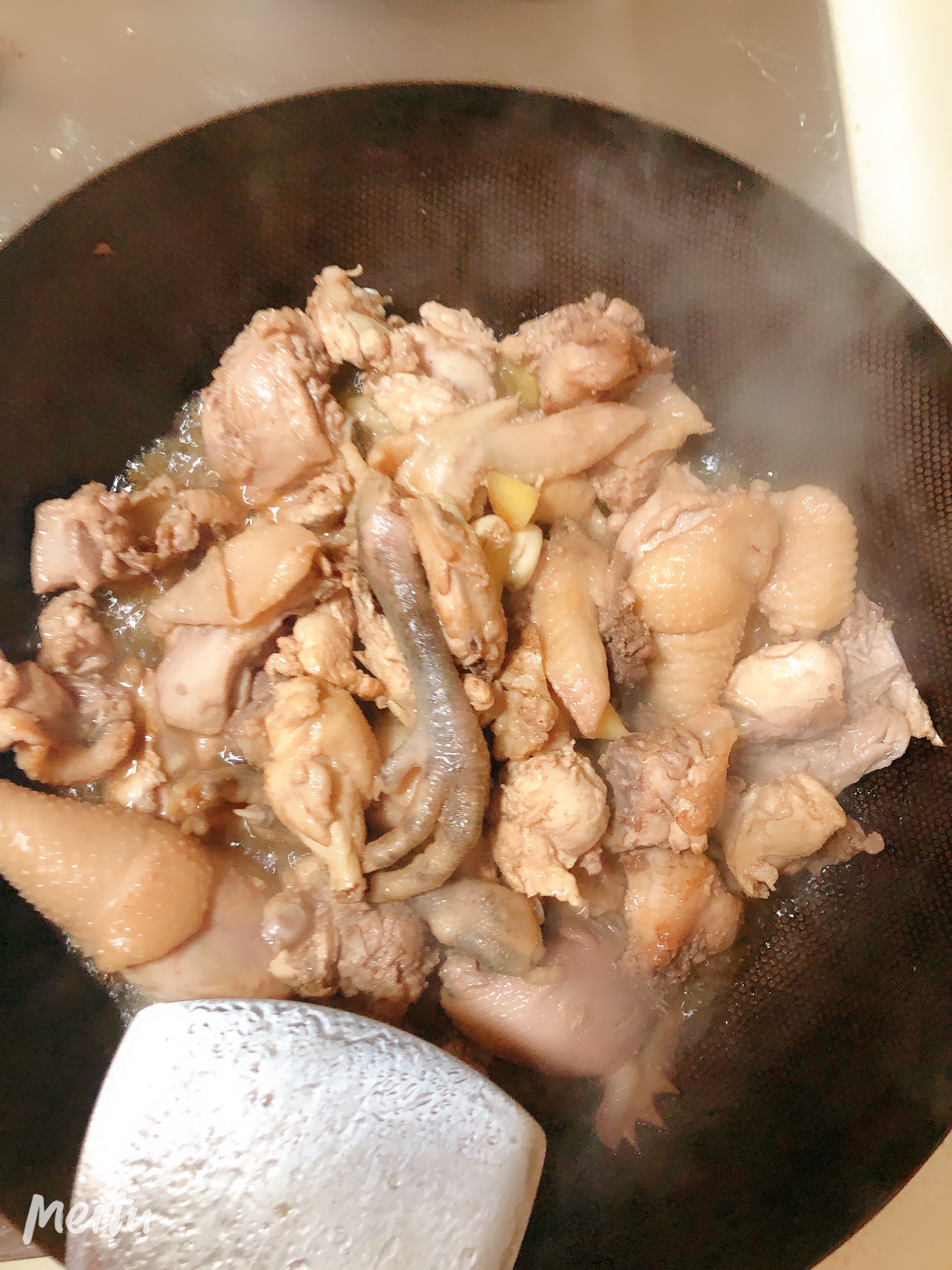 香菇鸡煲的做法 步骤3