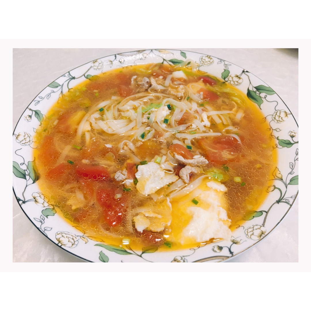 最家常的普通汤面——西红柿鸡蛋龙须面
