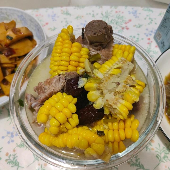 连吃三碗的玉米山药排骨汤