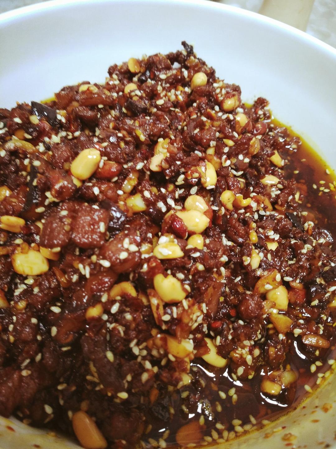 多多家的豆豆做的自制牛肉酱